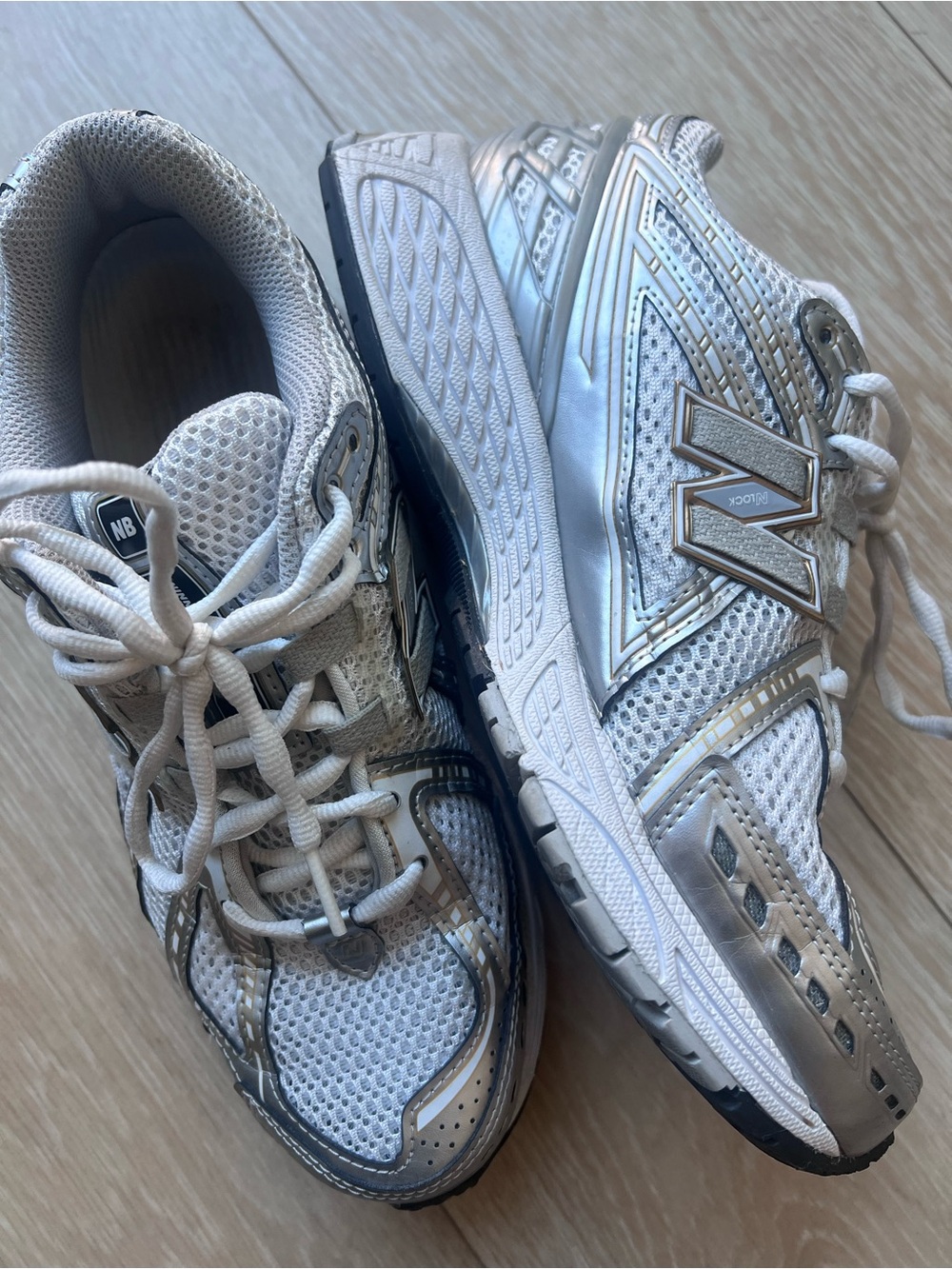 Gently Used: New Balance Unisex/Women's White and Silver with Gold Sneakers